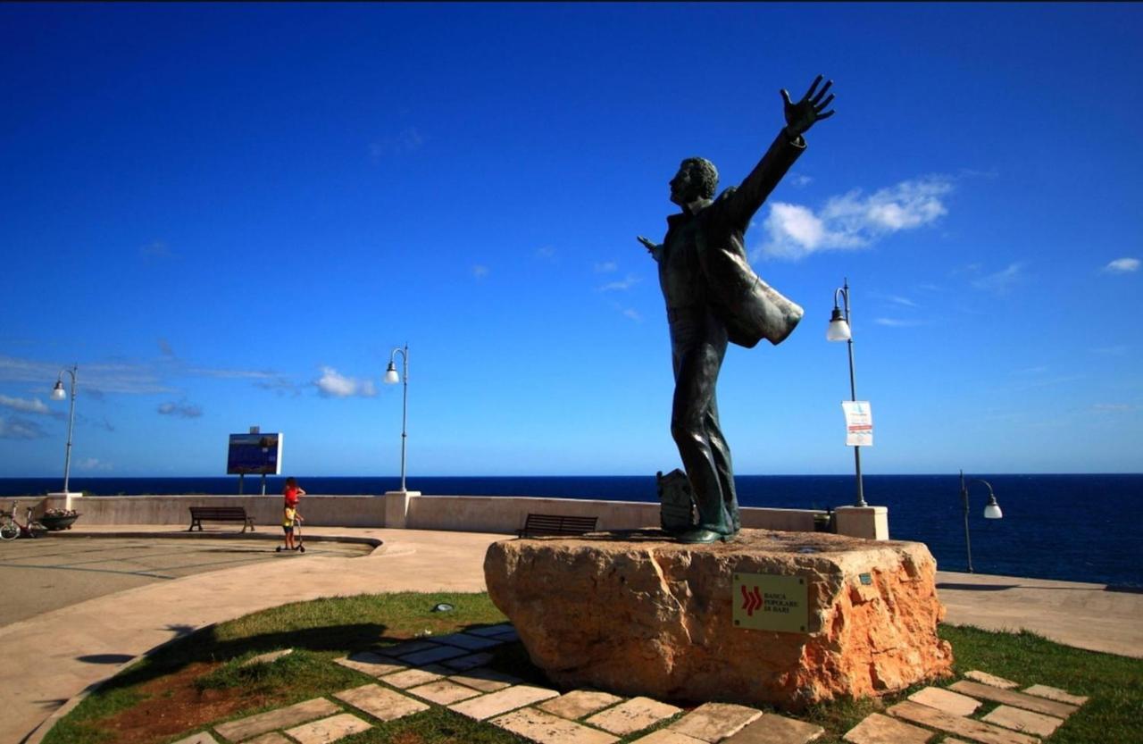 فيلا Polignano A Mare: Sulla Piazza Di Domenico Modugno المظهر الخارجي الصورة