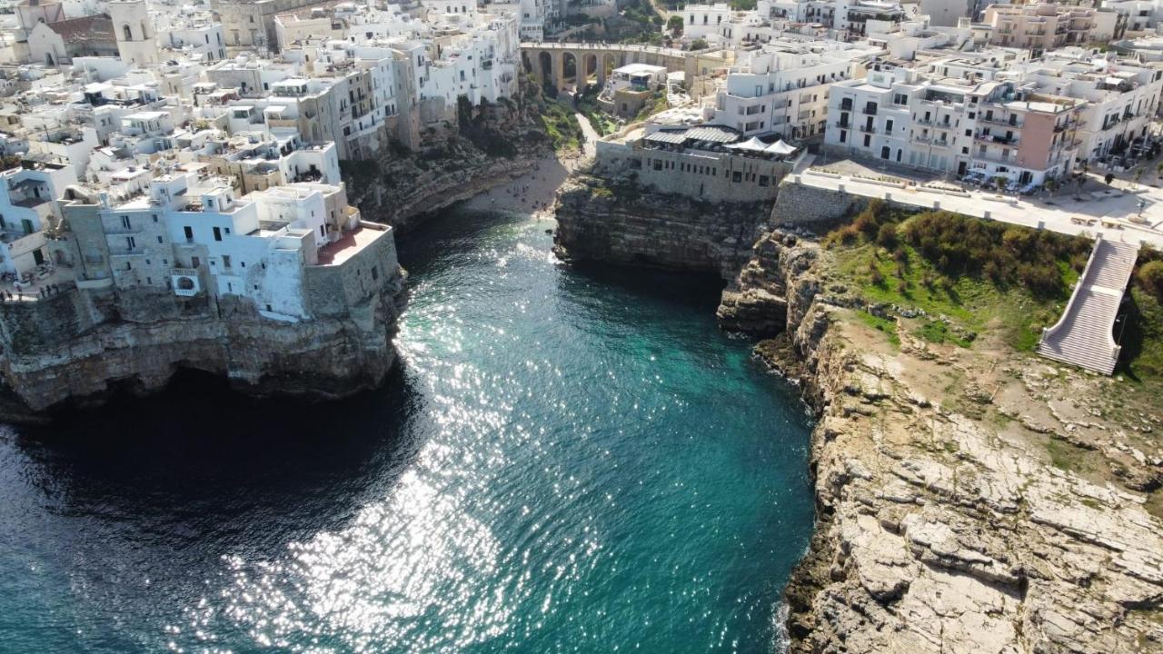 فيلا Polignano A Mare: Sulla Piazza Di Domenico Modugno المظهر الخارجي الصورة